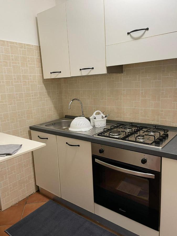 Ground Floor Studio - Monolocale Max 2 Ospiti - Aeroporto E Fiera - Self Check-in * Fiumicino